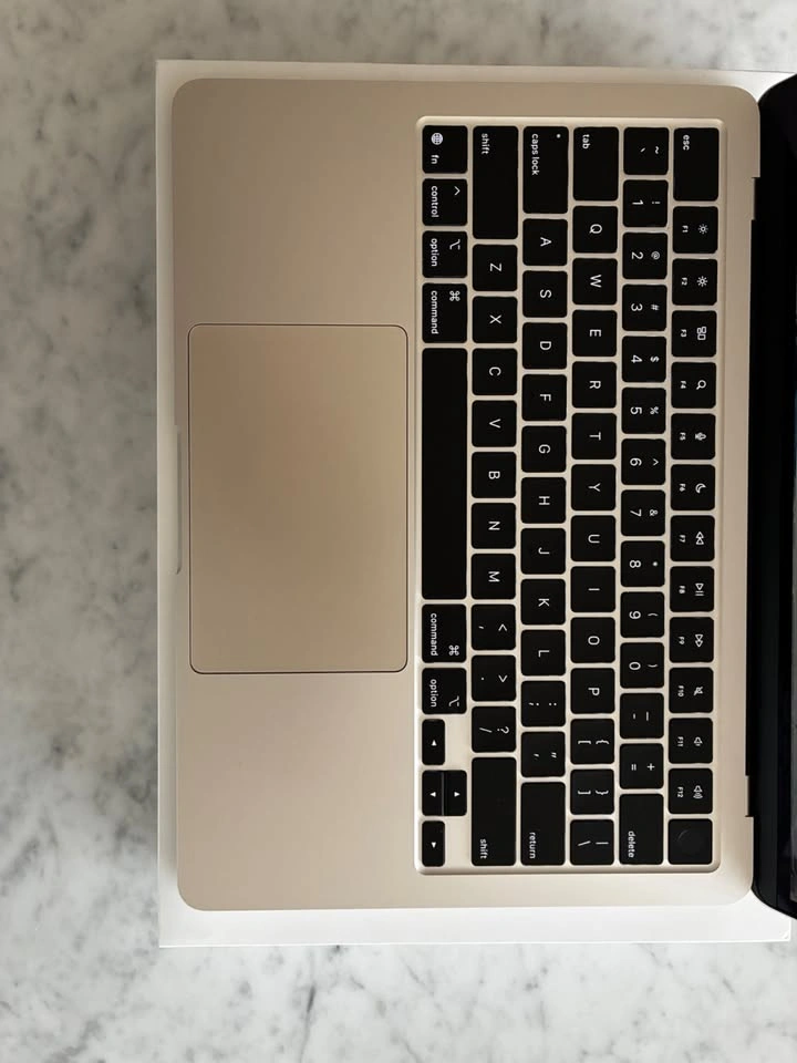 MacBook Air M4 (2025) 13" — 256GB; 16GB RAM - photo 3