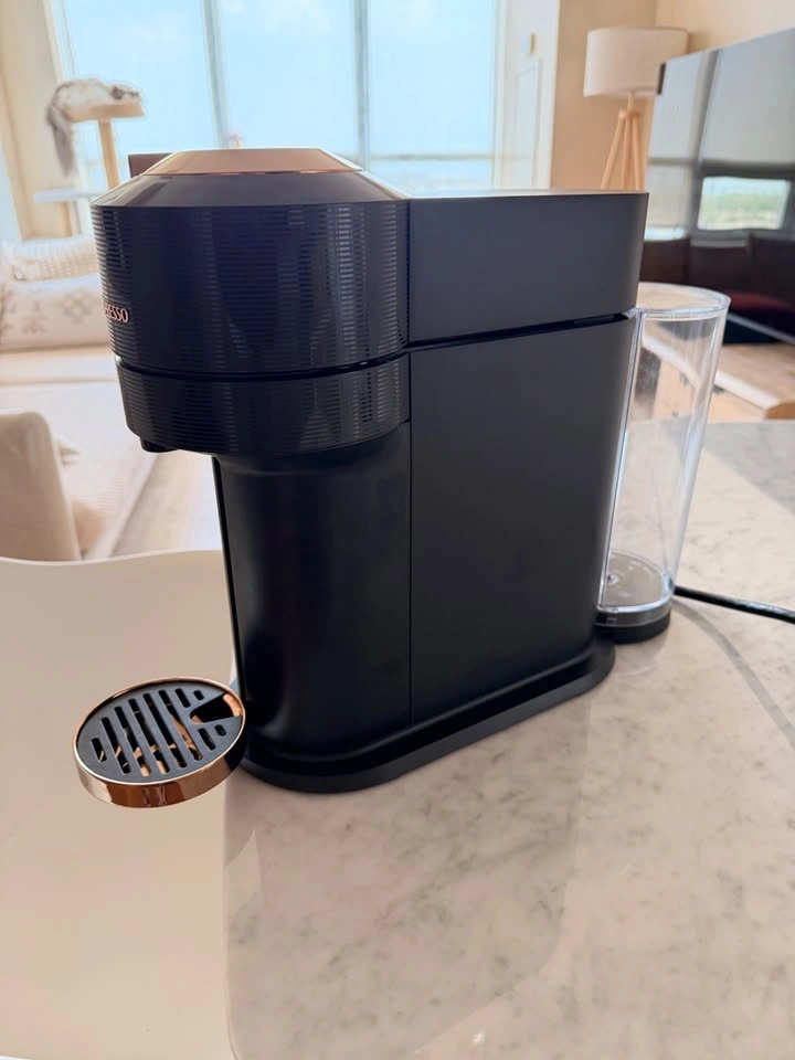 Nespresso Vertuo Next by De'Longhi – Black & Rose Gold - photo 3