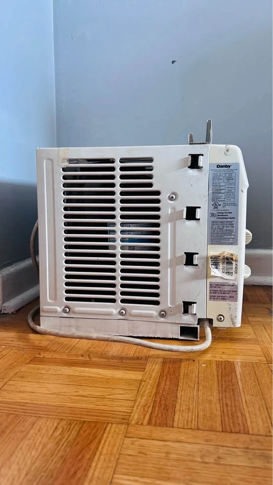 Danby 5,000 BTU Window Air Conditioner - photo 2