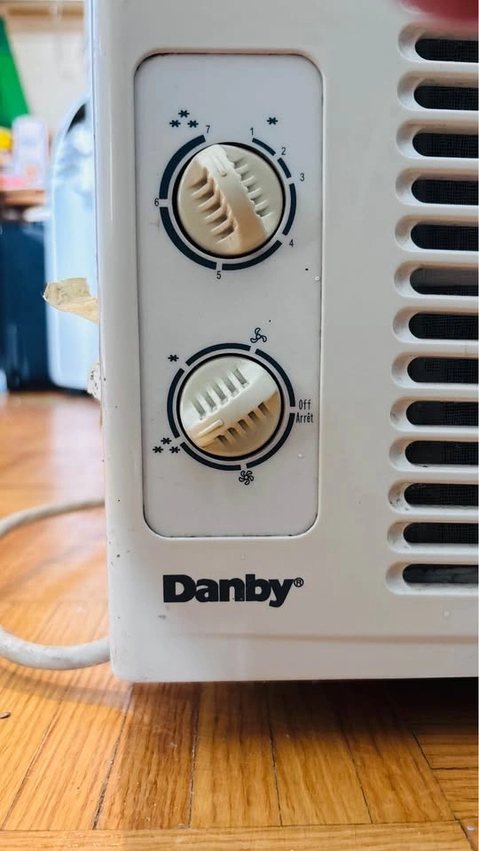 Danby 5,000 BTU Window Air Conditioner - photo 4