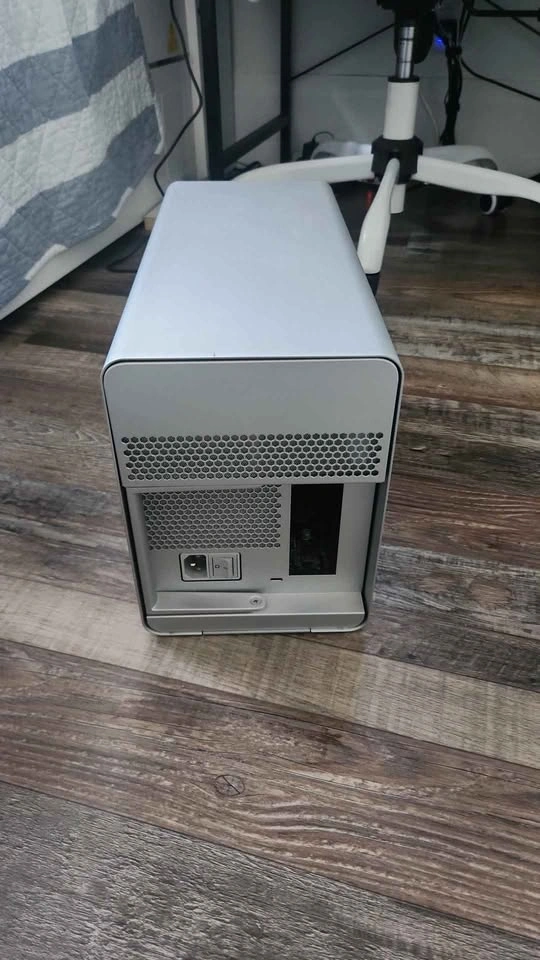 Razer Core X Aluminum External GPU Enclosure (eGPU) - Mercury - photo 4