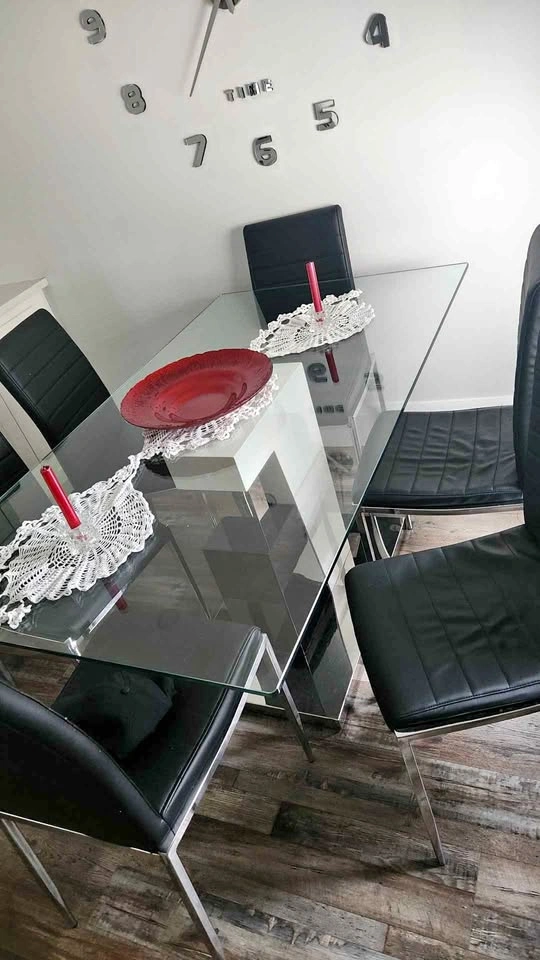 6 seat dining table