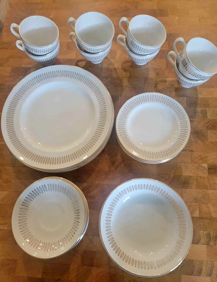 Royal Knight Dinnerware