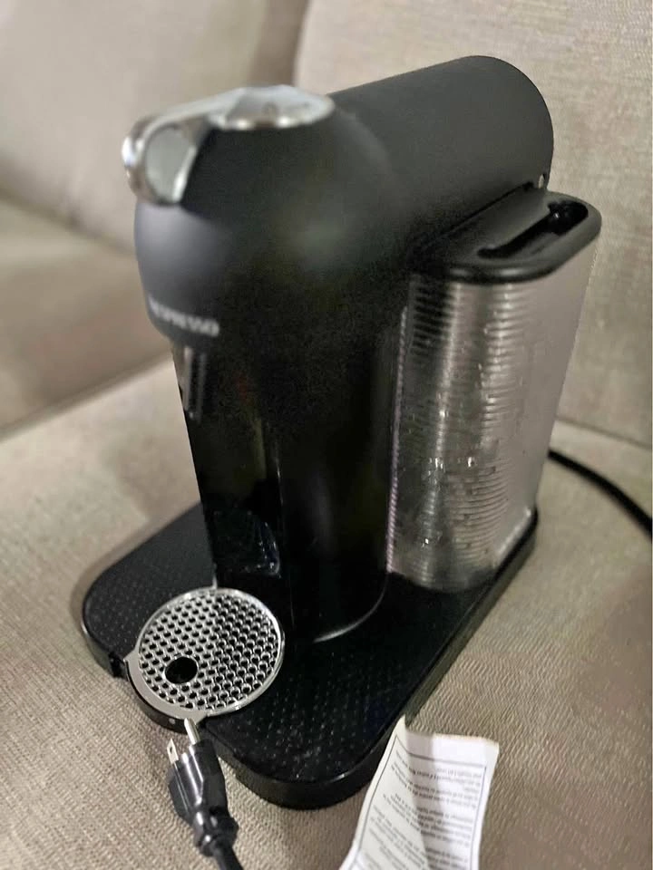 Nespresso Vertuo machine GCA1