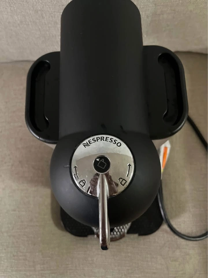 Nespresso Vertuo machine GCA1 - photo 3