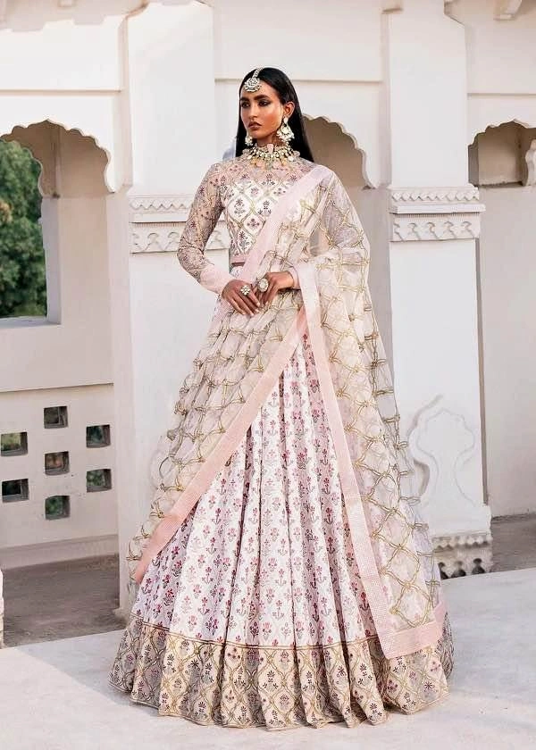 Custom stitch Akbar Aslam lehenga