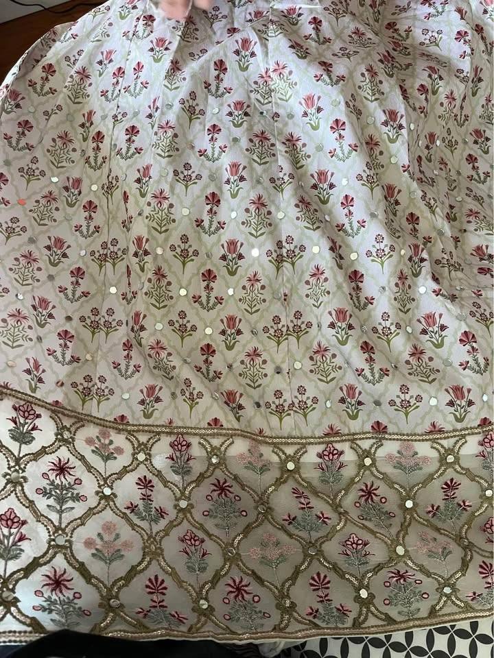 Custom stitch Akbar Aslam lehenga - photo 5