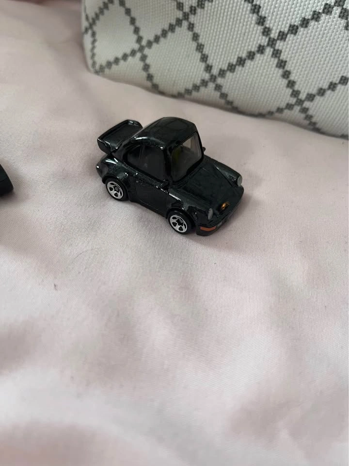 Hot Wheels Die-Cast Toy Car Lot - photo 5