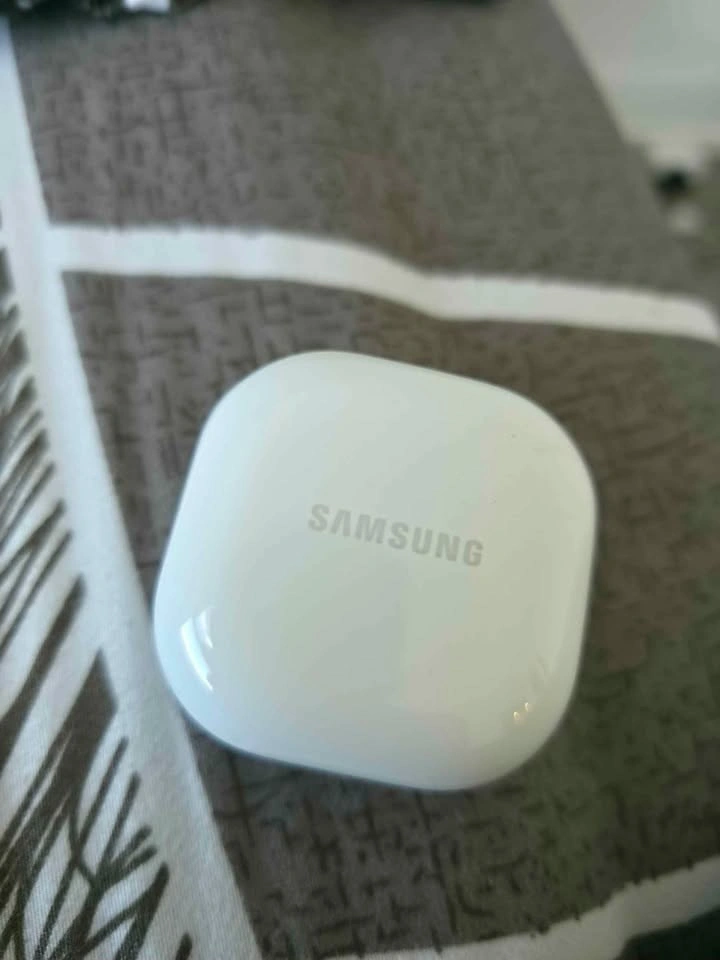 Samsung Galaxy Buds 2 - photo 2