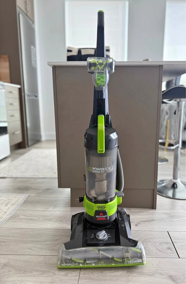 Bissell PowerForce Rewind Pet Vacuum