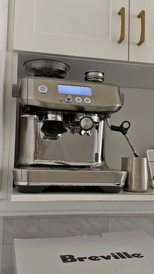 Breville Barista Pro Espresso Machine