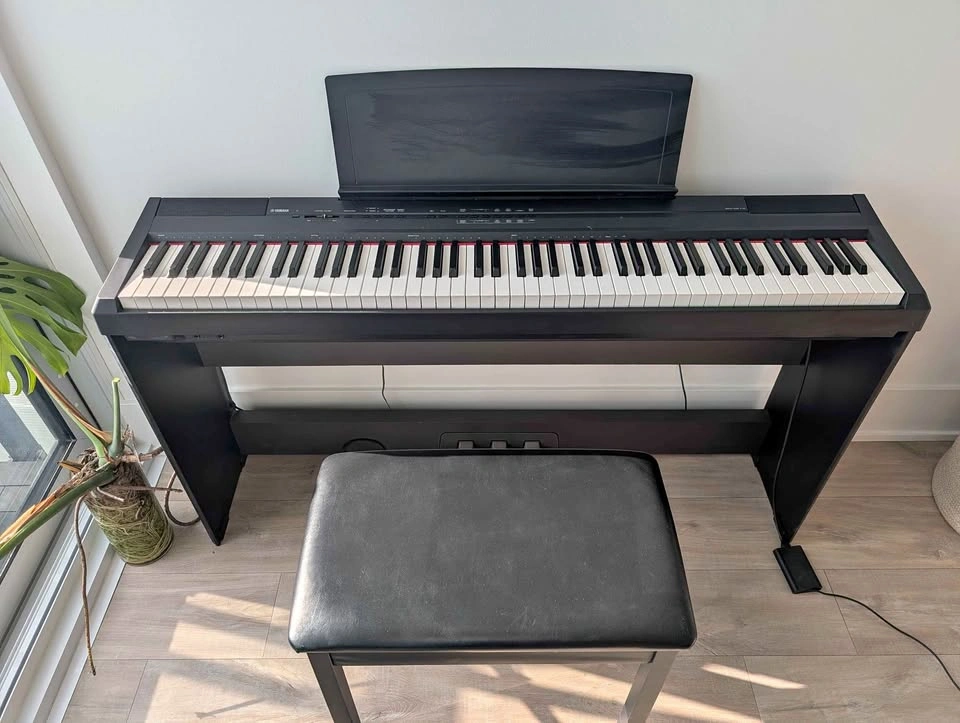 Yamaha Digital Piano P-105 with Bench