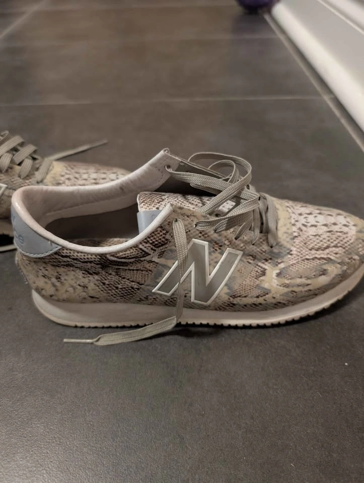 New Balance Snakeskin Print Sneakers womans 7 - photo 2