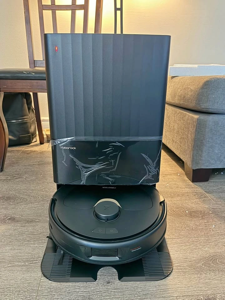 Roborock Q Revo Robot Vacuum & Mop - photo 2