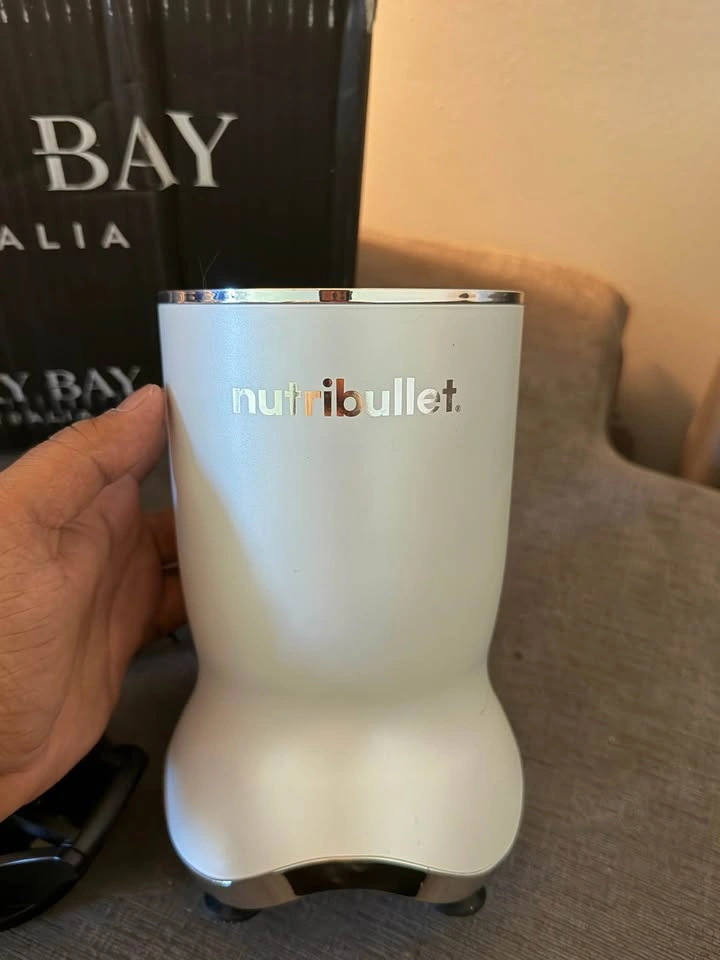 NutriBullet Ultra Blender - like new - photo 2