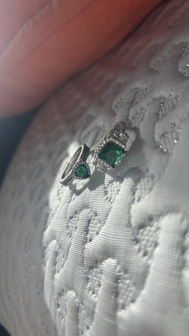 Three piece emerald ring set - photo 3