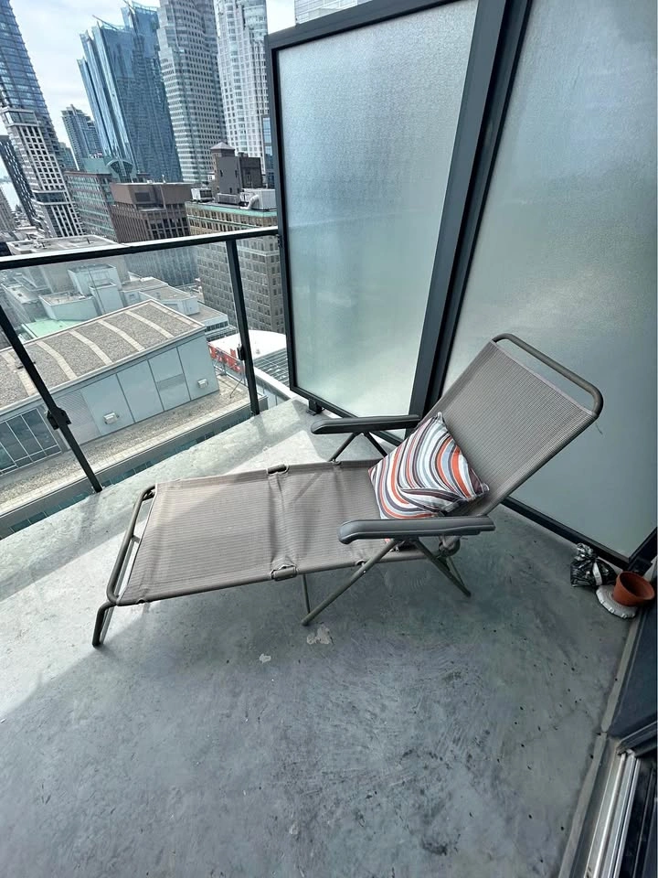 Outdoor Lounge Chair