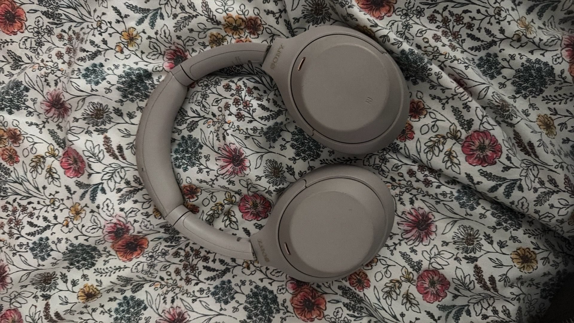 Sony WH-1000XM4 Wireless Noise Canceling Headphones - photo 2