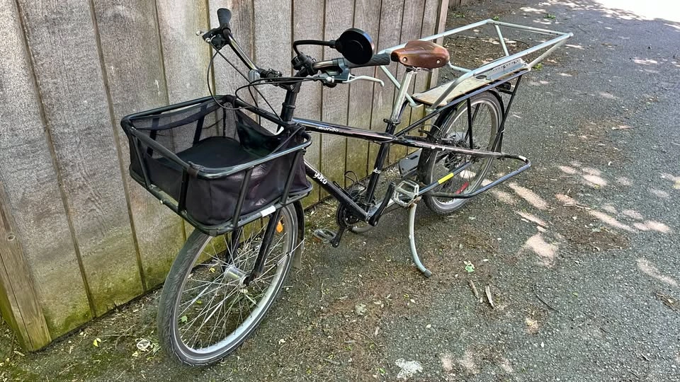 Yuba Mundo Longtail Cargo Bike + Loaded Accessory Package