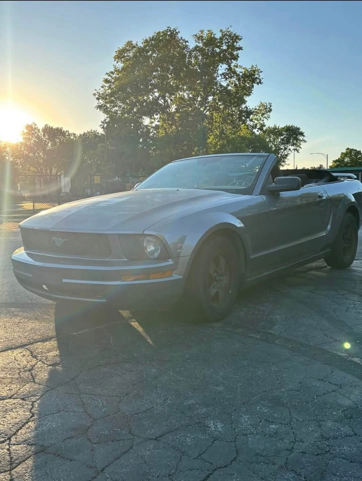 2006 Ford Mustang Convertible 2D - photo 4