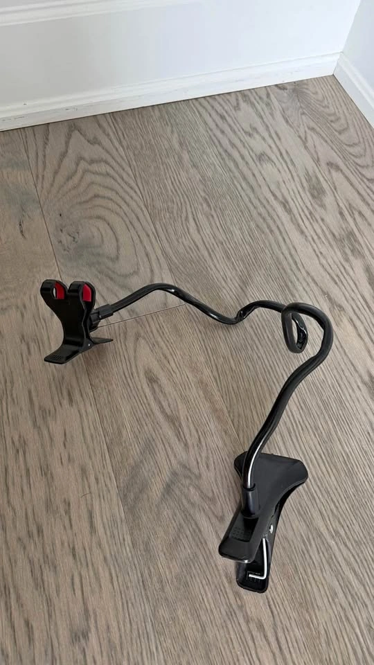 Free Phone Holder