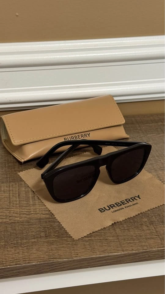 Burberry Black Sunglasses - photo 2