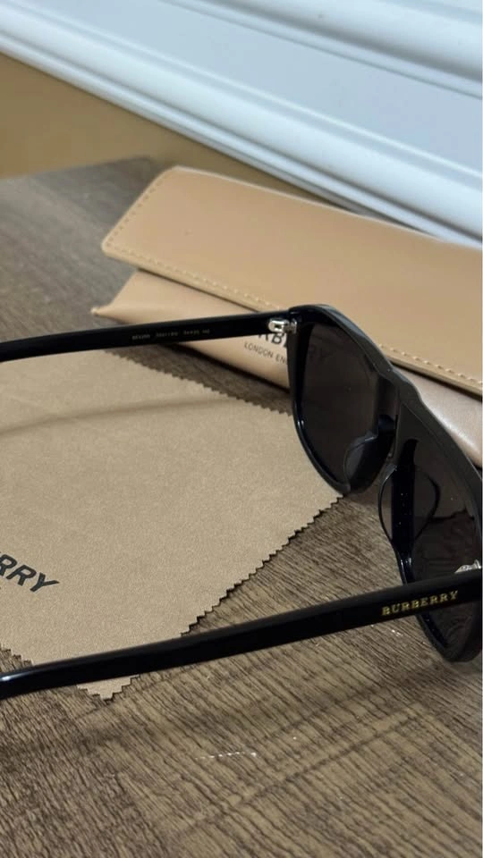 Burberry Black Sunglasses - photo 4