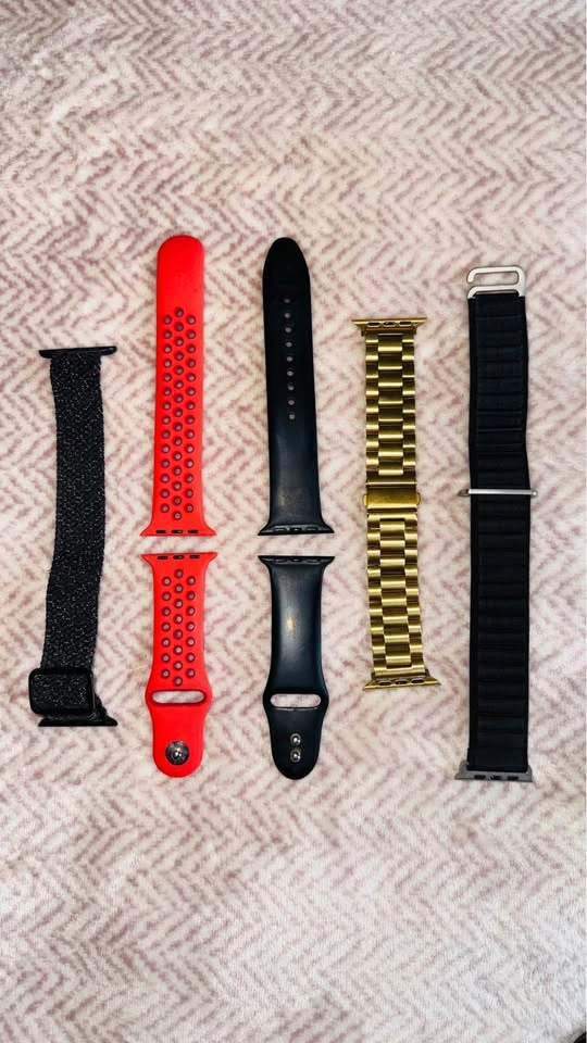 Apple Watch Series 4 with 5 Bands 44mm - photo 4
