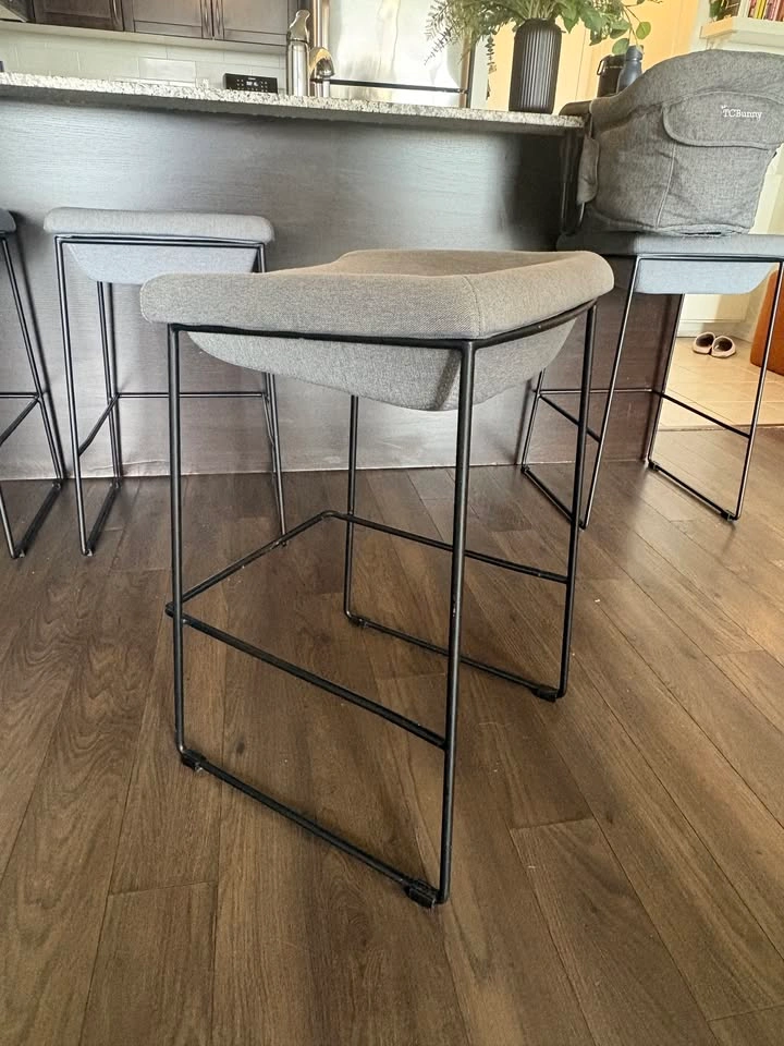 EQ3 Mackenzie Counter Stools (Set of 4) - photo 2