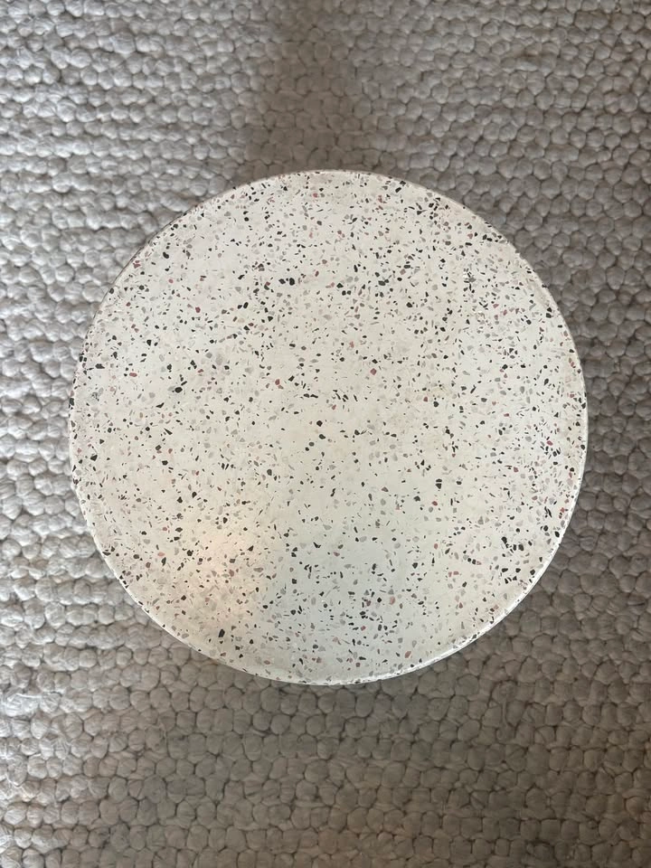 Article Solina Outdoor Stool in White Terrazzo - photo 2