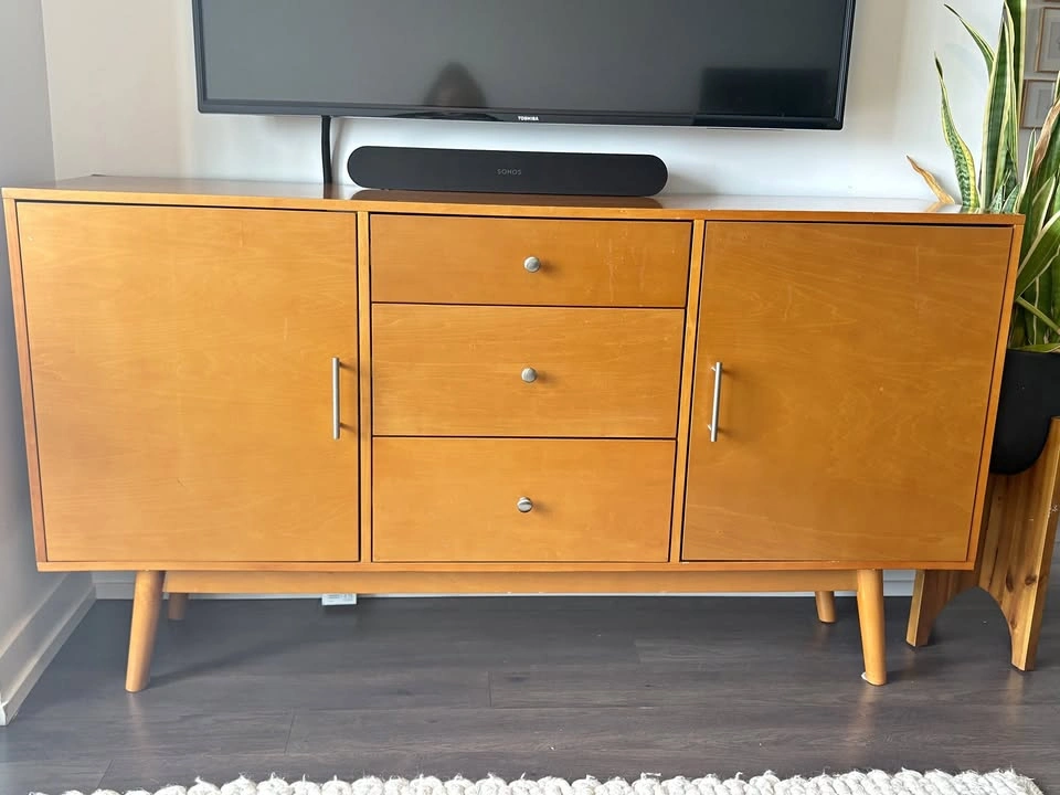 Modern TV Console – Great Condition