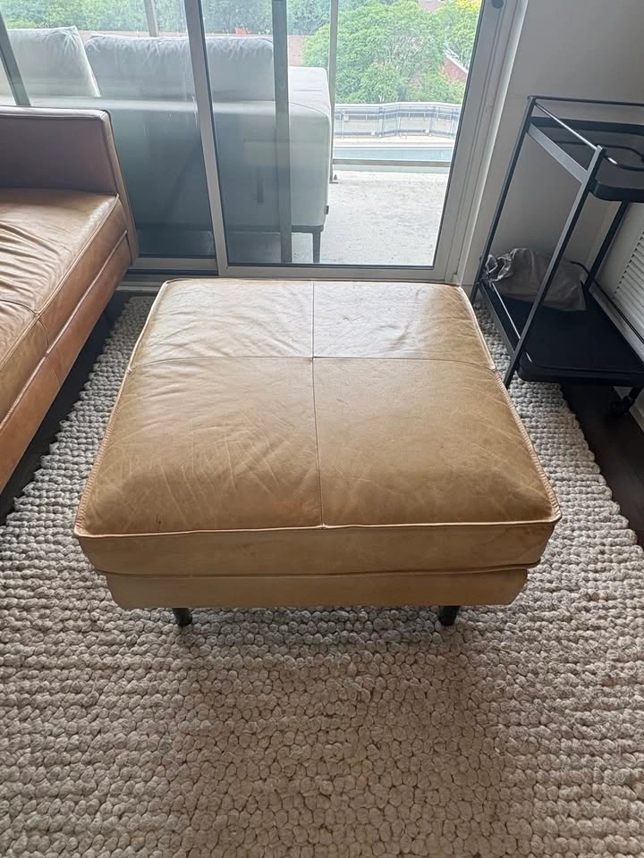 West Elm Axel 88" Genuine Leather Sofa – Modern – Good Condition - photo 2