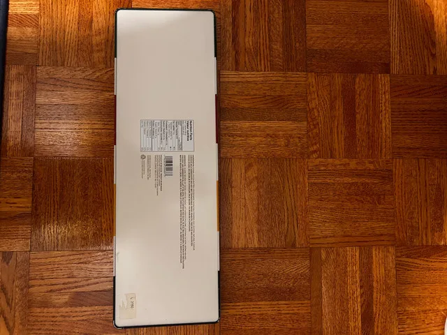 Hudson's Bay Chocolate Bar tin image indicator(2)