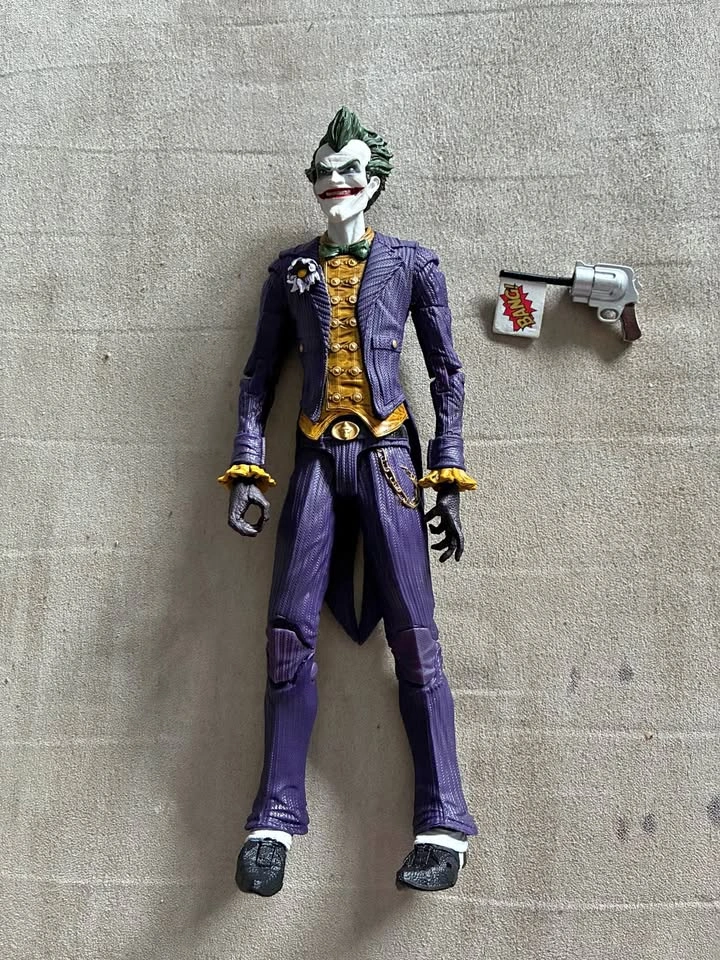 McFarlane Toys DC Multiverse The Joker Batman: Arkham Asylum