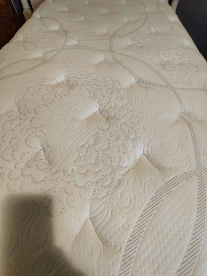 KINGSDOWN Twin bed - photo 2
