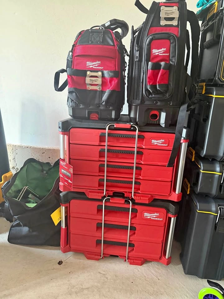 Milwaukee packout