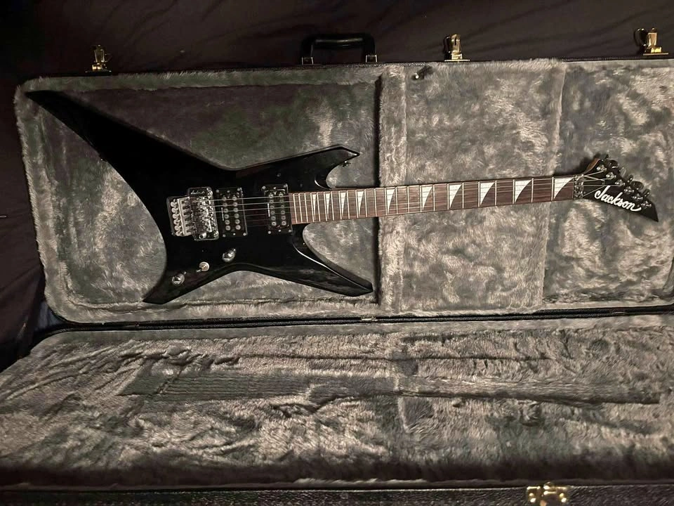 MIJ Jackson WRXT Warrior w/ Hard Case – Trades