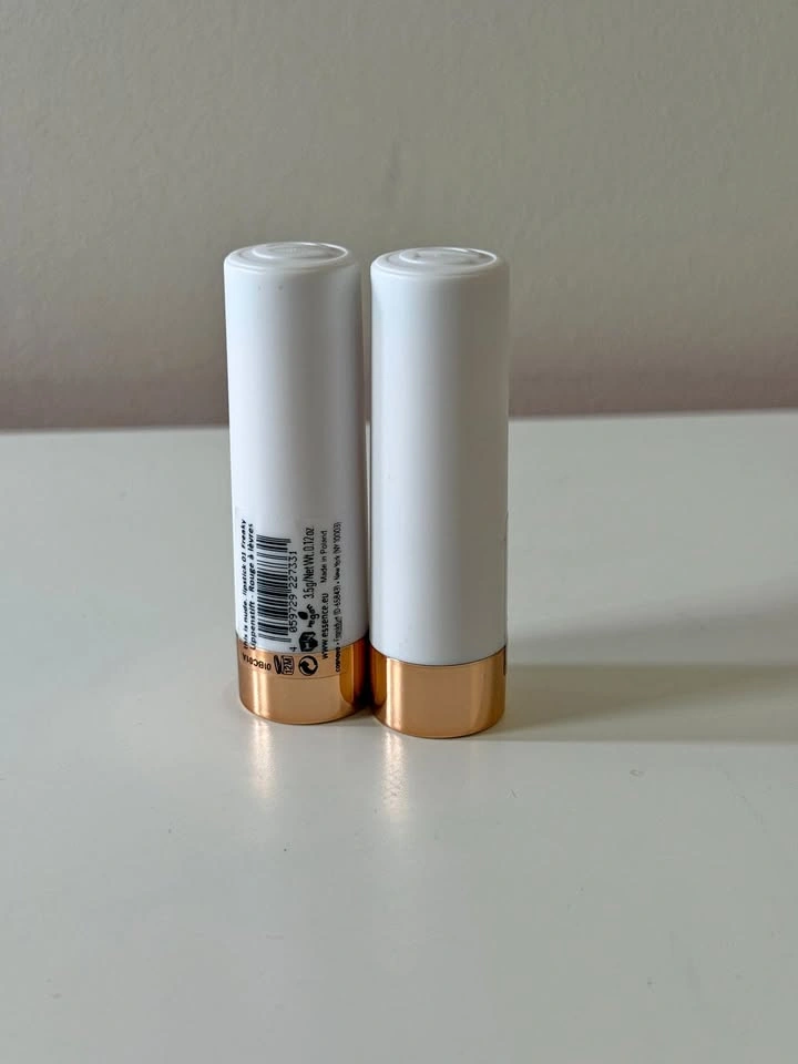 Essence This Is Nude Lipstick (01 Freaky)