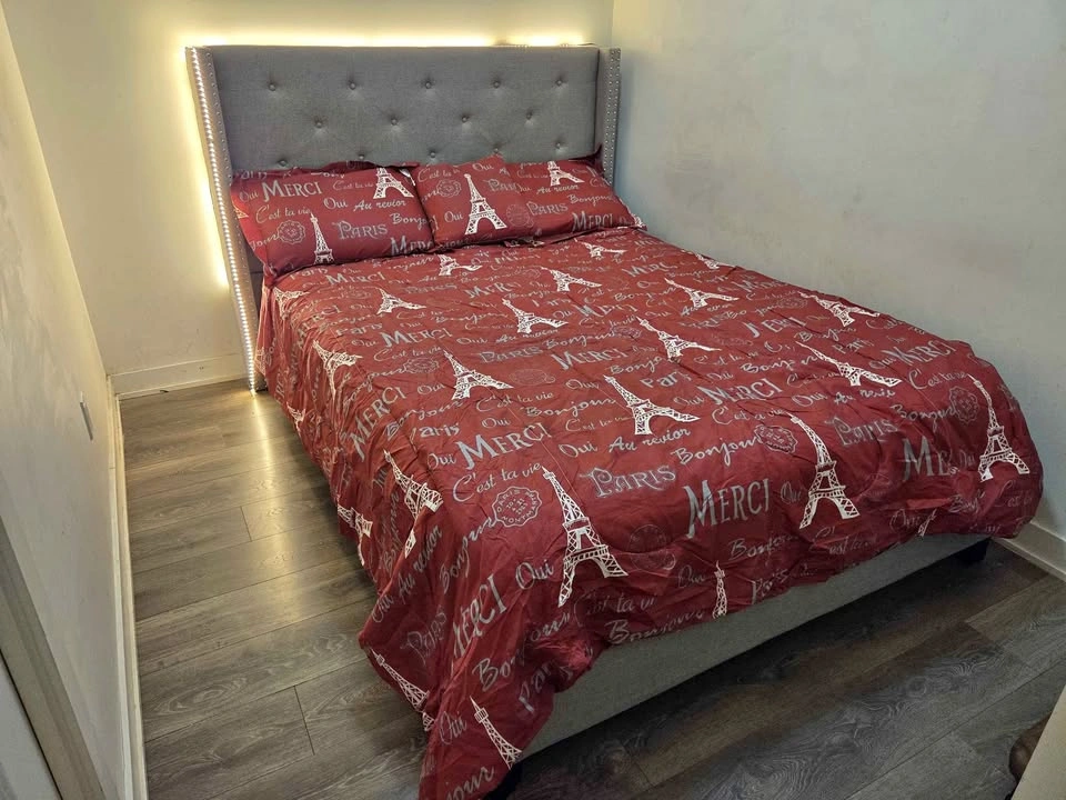 Queen Bed