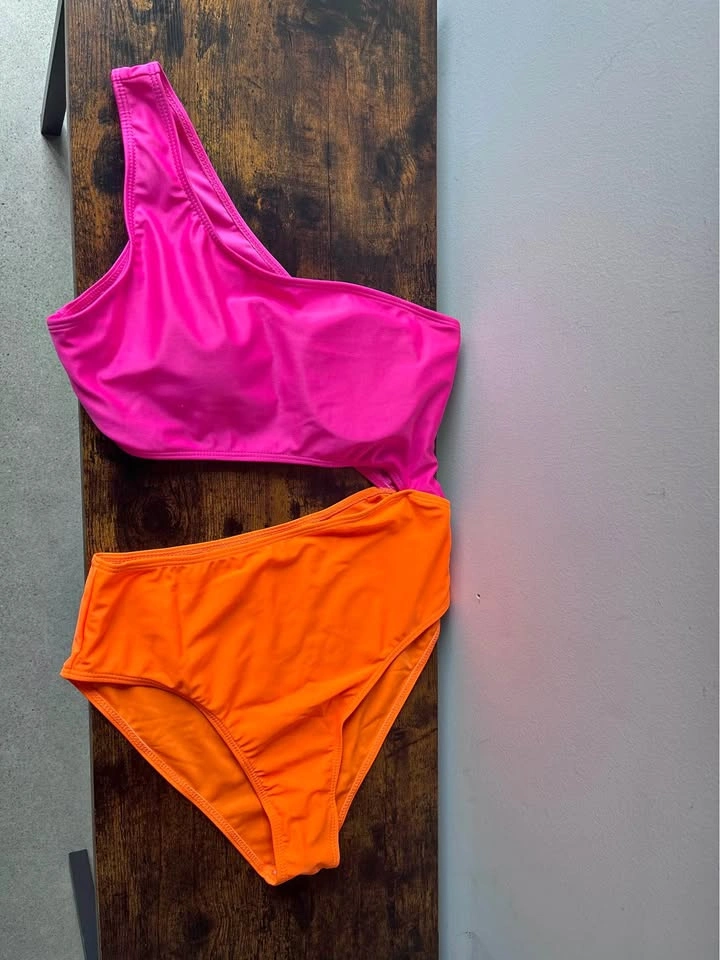 Retro 90’s One Sleeve Bathing Suit