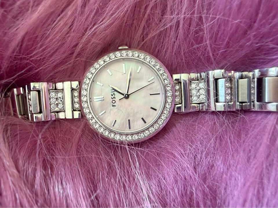 Fossil Women’s Watch, Pink Mother of Pearl Dial. BRAND NEW!!