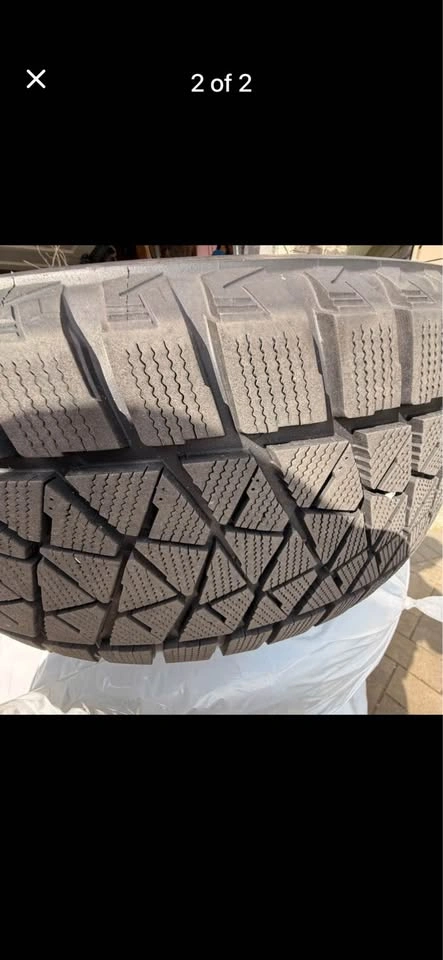 4 Bridgestone Blizzak DM-V2 Winter Tires on Alloy Rims - photo 2