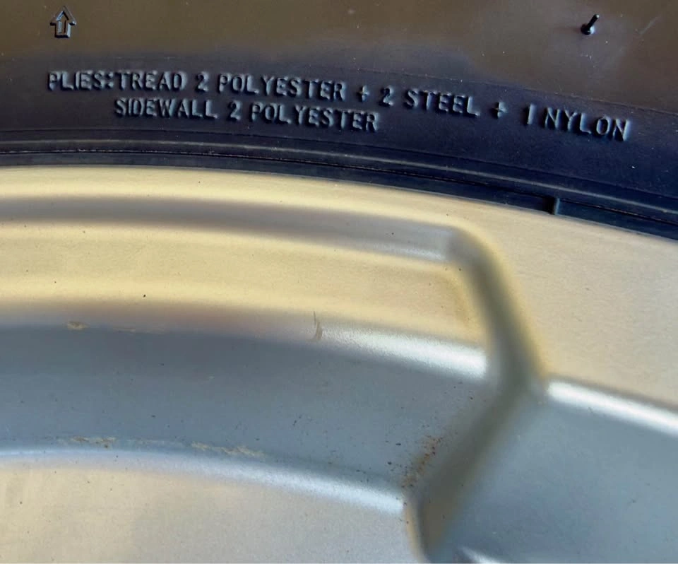 4 Bridgestone Blizzak DM-V2 Winter Tires on Alloy Rims - photo 3
