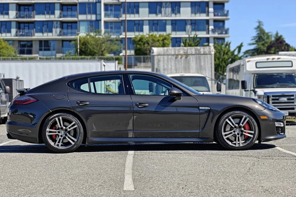 2013 Porsche Panamara GTS - photo 3