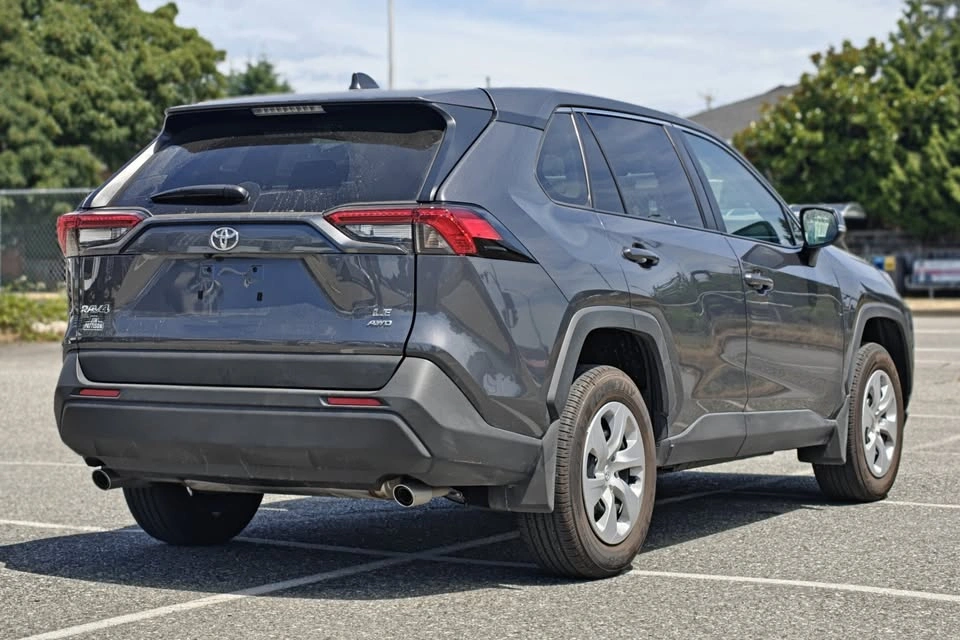 2025 Toyota Rav4 LE AWD - photo 5