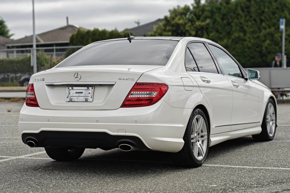 2012 Mercedes-Benz c300 4matic - full load! - photo 5