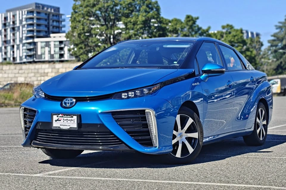 2020 Toyota Mirai - Loaded Electric