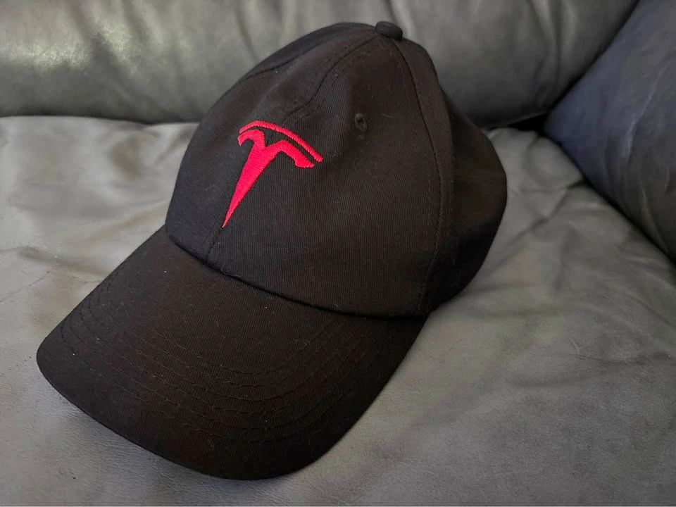 Men’s Official EV Tesla Wordmark Corp Cap – Black