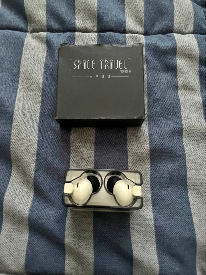 Moondrop Earbuds
