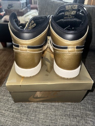 Air Jordan Retro 1 Size 10 Men’s - photo 5